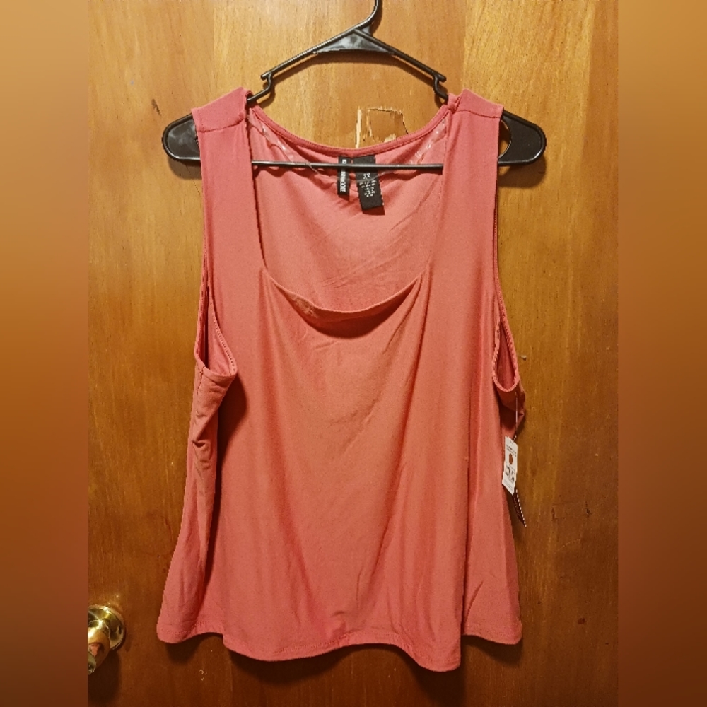 New never worn Kristin Nicole Square neck red tank top 3x A-24